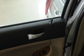 2010款比亚迪F6　2.0L手动尊贵型黄金版实拍