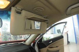 2010款比亚迪F6　2.0L手动尊贵型黄金版实拍