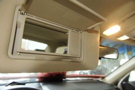 2010款比亚迪F6　2.0L手动尊贵型黄金版实拍