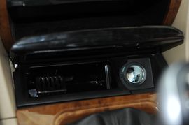 2010款比亚迪F6　2.0L手动尊贵型黄金版实拍