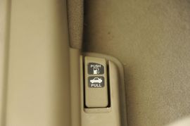 2010款比亚迪F6　2.0L手动尊贵型黄金版实拍