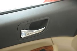 2010款比亚迪F6　2.0L手动尊贵型黄金版实拍