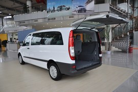 2010款奔驰威霆2.2L