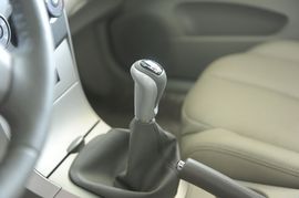 2010款比亚迪G3智能版1.5L手动豪雅型实拍