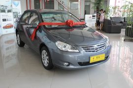 2010款比亚迪G3智能版1.5L手动豪雅型实拍