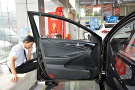 2015款现代索纳塔八经典