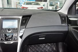 2015款现代索纳塔八经典