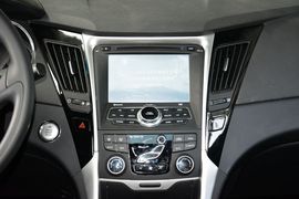 2015款现代索纳塔八经典