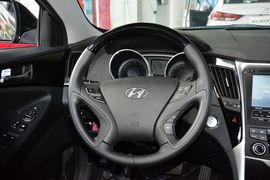 2015款现代索纳塔八经典