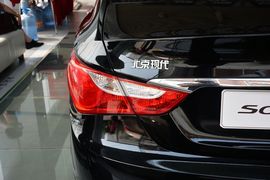2015款现代索纳塔八经典