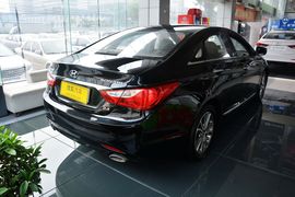 2015款现代索纳塔八经典