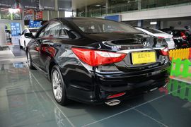 2015款现代索纳塔八经典