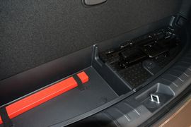 2015款现代全新胜达2.0T自动两驱智能型