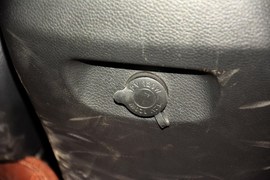 2015款现代全新胜达2.0T自动两驱智能型