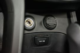2015款现代全新胜达2.0T自动两驱智能型