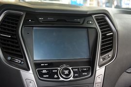 2015款现代全新胜达2.0T自动两驱智能型