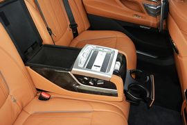2016款宝马730Li领先型