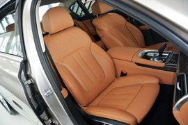 2016款宝马730Li领先型