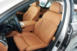 2016款宝马730Li领先型