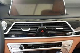 2016款宝马730Li领先型