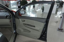 2010款比亚迪G3智能版1.8L自动豪雅型实拍