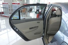 2010款比亚迪G3智能版1.8L自动豪雅型实拍