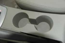 2010款比亚迪G3智能版1.8L自动豪雅型实拍