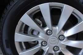 2010款比亚迪G3智能版1.8L自动豪雅型实拍