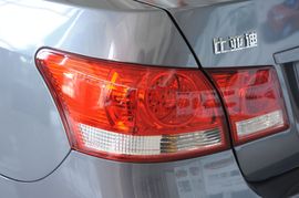 2010款比亚迪G3智能版1.8L自动豪雅型实拍