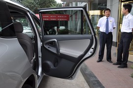 2010款丰田RAV4