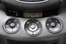 2010款丰田RAV4