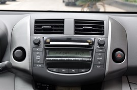 2010款丰田RAV4