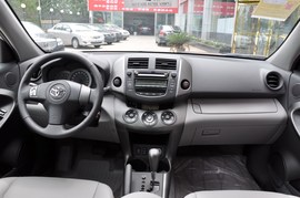2010款丰田RAV4