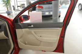 2010款大众速腾1.4TSI手动豪华型实拍
