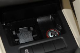 2010款大众速腾1.4TSI手动豪华型实拍