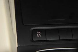 2010款大众速腾1.4TSI手动豪华型实拍