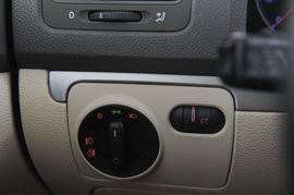 2010款大众速腾1.4TSI手动豪华型实拍