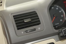 2010款大众速腾1.4TSI手动豪华型实拍