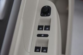 2010款大众速腾1.4TSI手动豪华型实拍