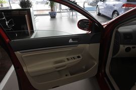 2010款大众速腾1.4TSI手动豪华型实拍