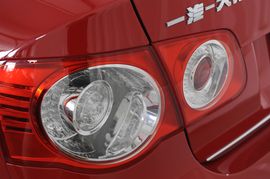 2010款大众速腾1.4TSI手动豪华型实拍