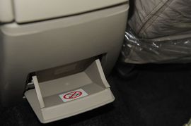 2009款陆风X8
