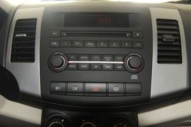 2009款陆风X8