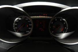 2009款陆风X8