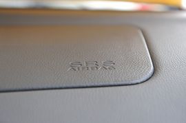 2009款一汽威志三厢1.5L旗舰型实拍