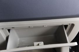 2009款一汽威志三厢1.5L旗舰型实拍