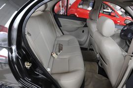 2009款一汽威志三厢1.5L旗舰型实拍