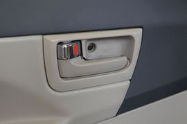 2009款一汽威志三厢1.5L旗舰型实拍