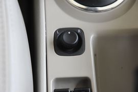 2009款一汽威志三厢1.5L旗舰型实拍