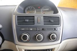 2009款一汽威志三厢1.5L旗舰型实拍